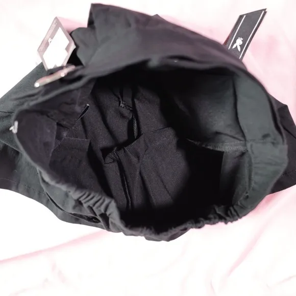 🅽🅴🆆 𝗥𝗔𝗥𝗘 𝐏𝐋𝐀𝐘𝐁𝐎𝐘 black skort with buckles, size Medium