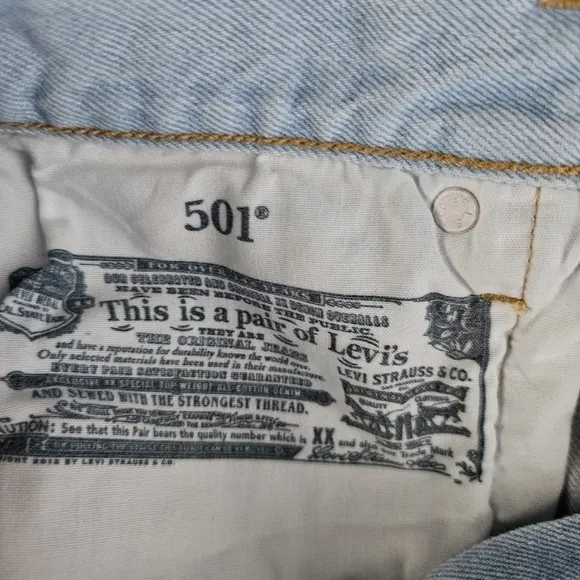 501 '90s jeans in light wash