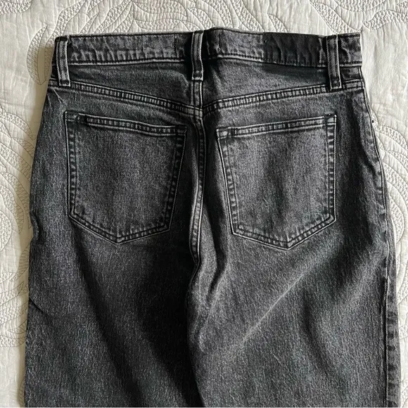 Abercrombie &amp; Fitch - High Rise '80s Mom Jeans - Gray/Black