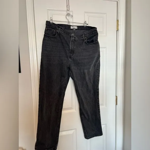 Abercrombie and Fitch High Rise 90s Relaxed Jean