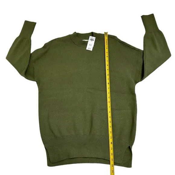 ABERCROMBIE AND FITCH Soft A&amp;F Crewneck Sweater, size XSMALL