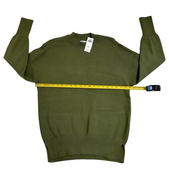ABERCROMBIE AND FITCH Soft A&amp;F Crewneck Sweater, size XSMALL