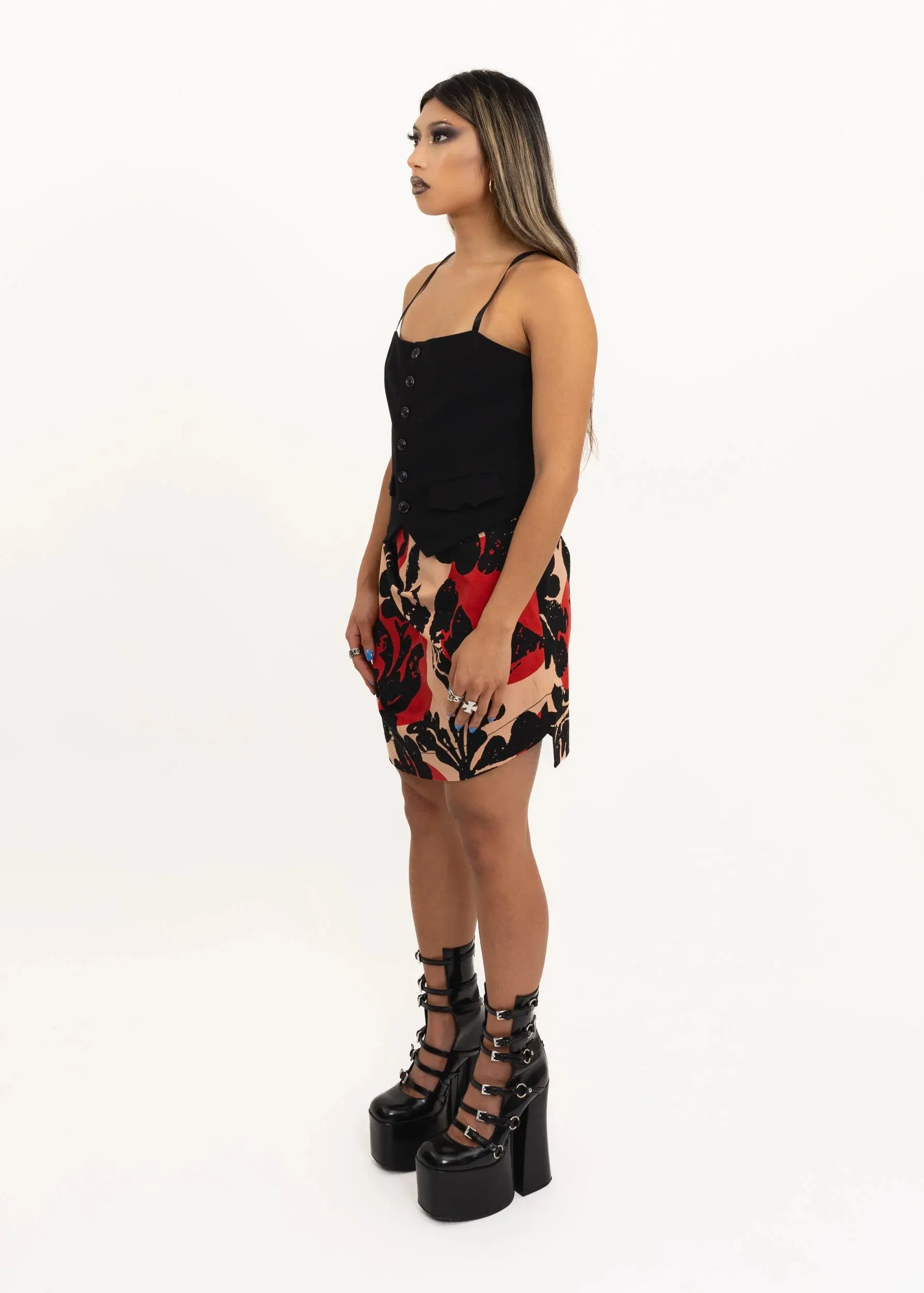 Asymmetric flocked skirt