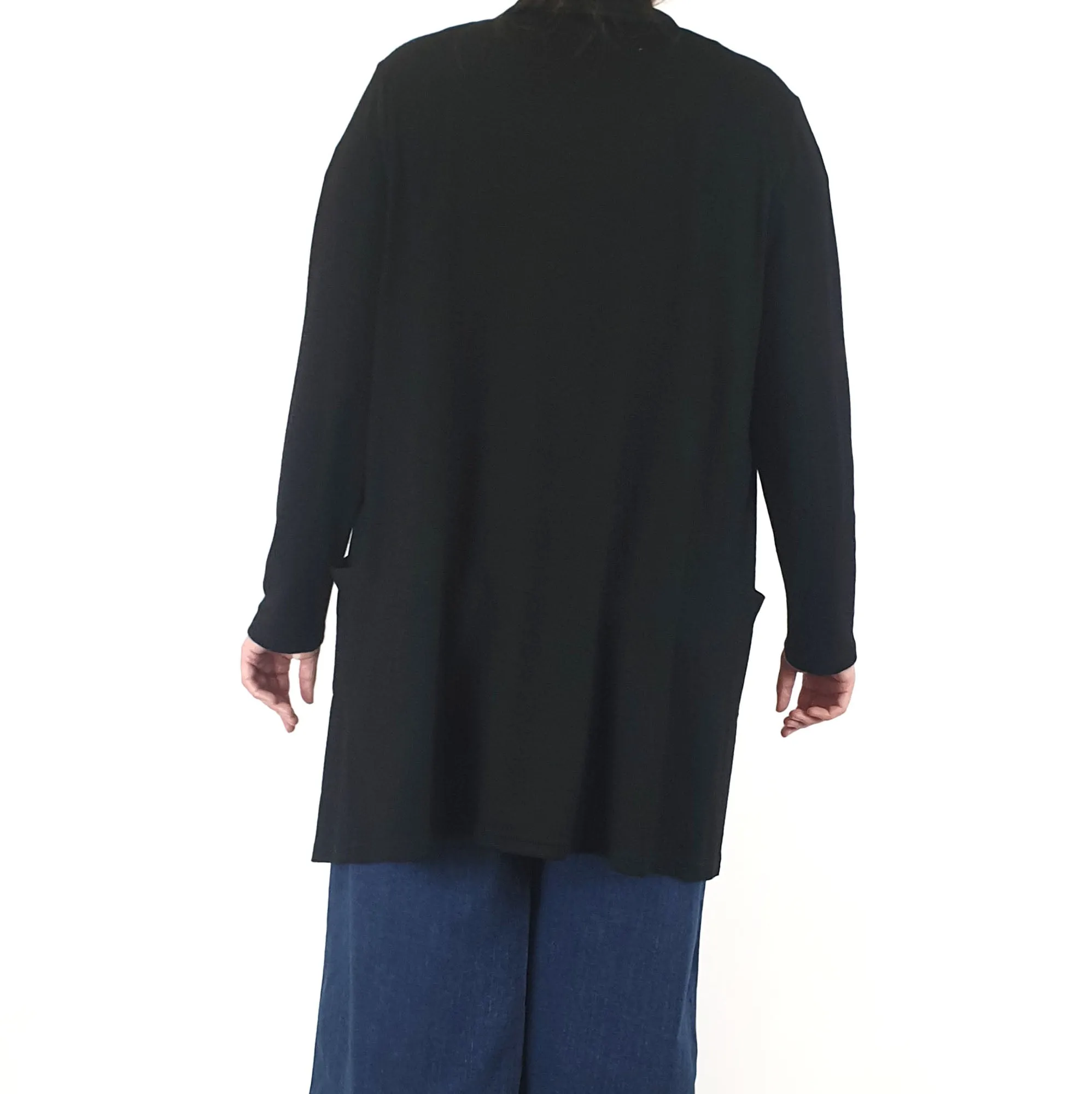 Basics by Threads black top size XL