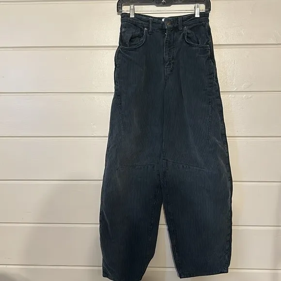 BDG Logan Cinch Back Corduroy Jeans Size 26