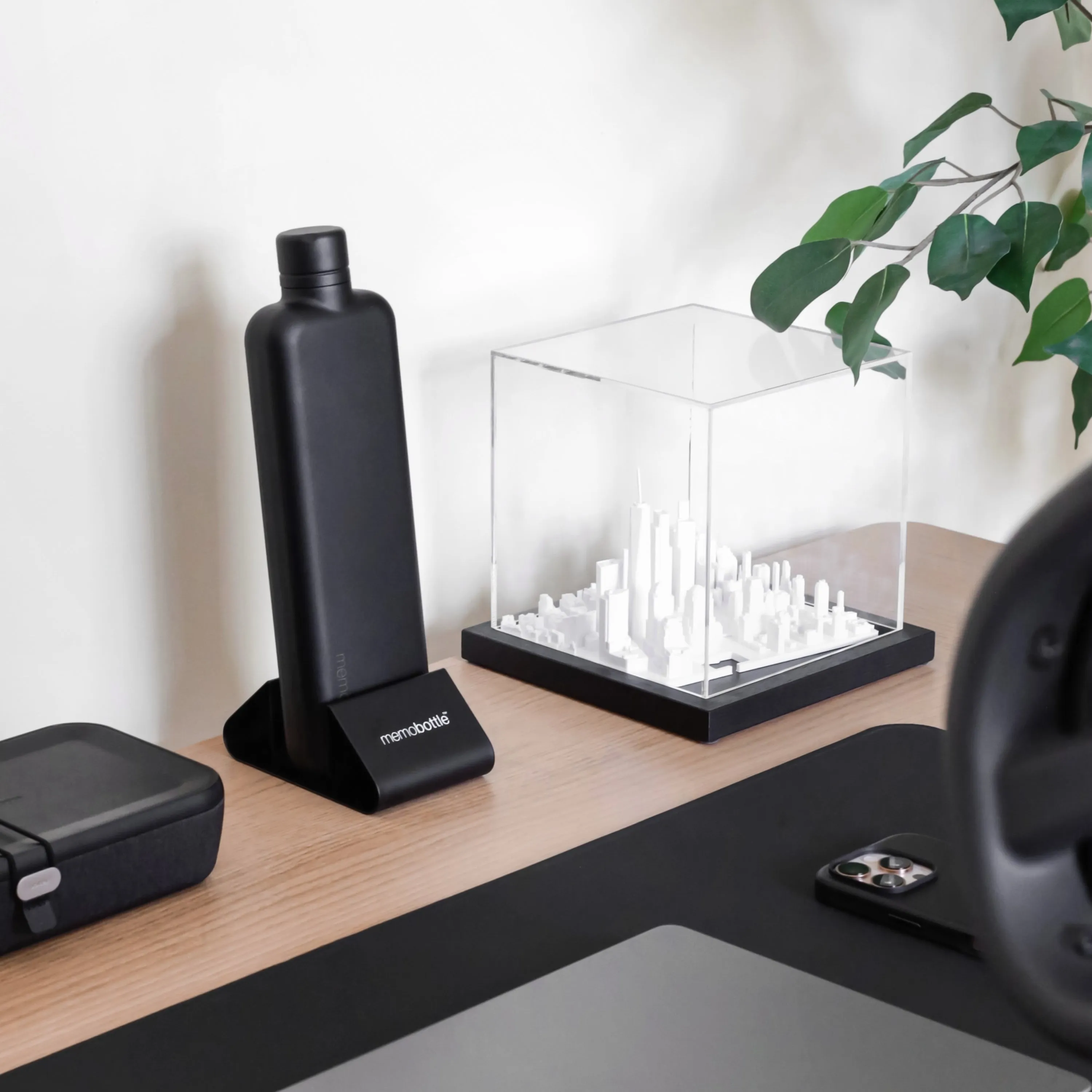 Black Desk Stand (Stainless Steel memobottle)