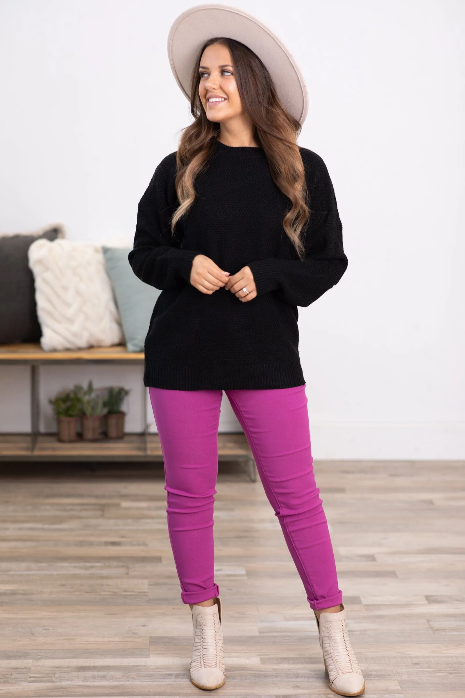 Black Ribbed Trim Round Neck Basic Sweater
