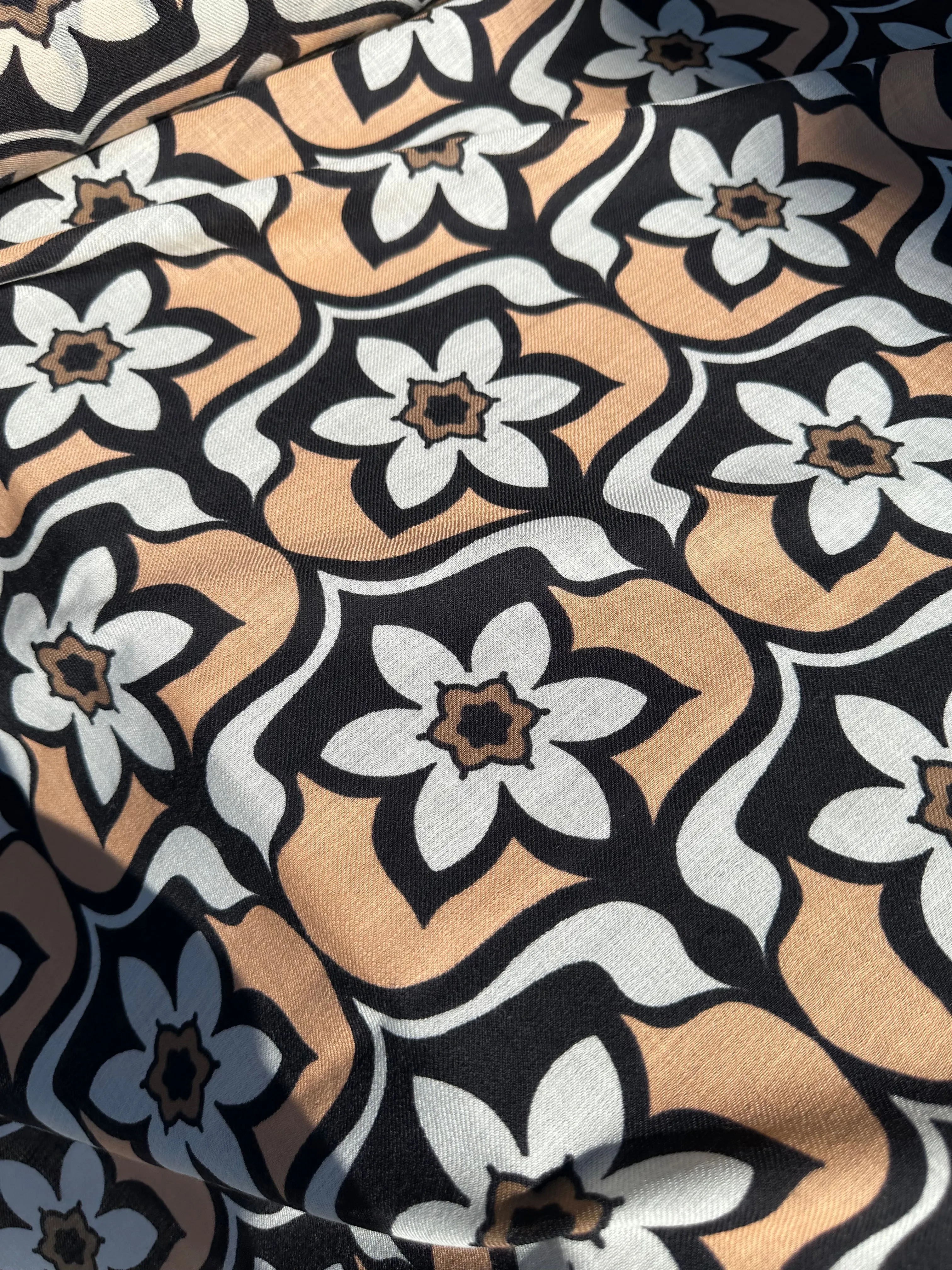 C02 Charlotte 011 Wool Printed Vintage Flowers Salmon