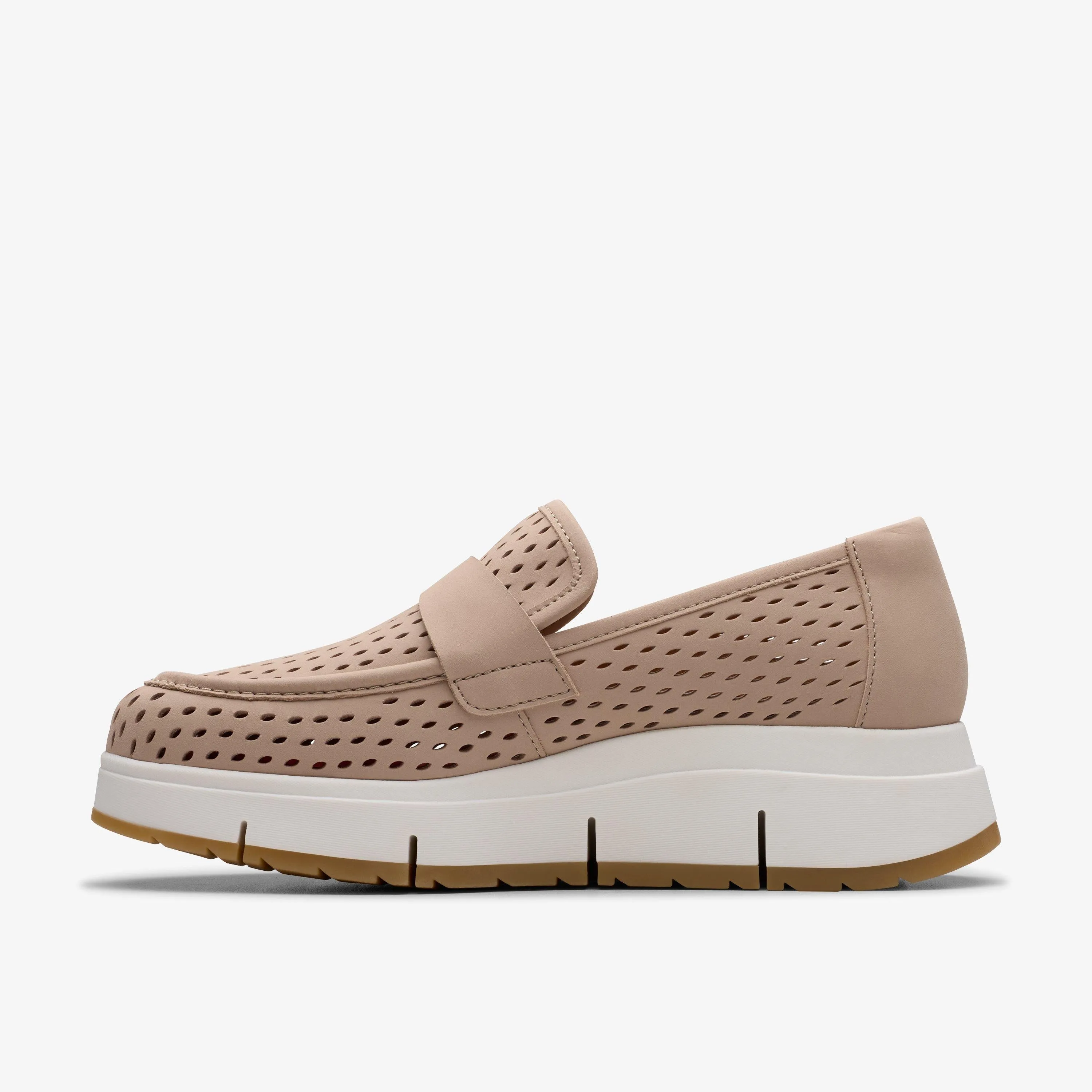 Clarks Women's Loriini Edge Sand Nubuck 26181449