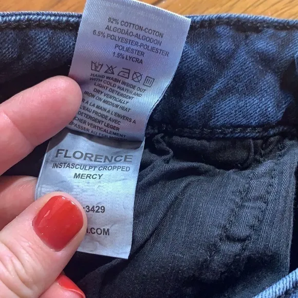 DL1961 Florence Instasculpt Dark Blue Denim Jeans size 29 Raw Edge Leg