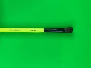 E6 Soft Eyeshadow Brush