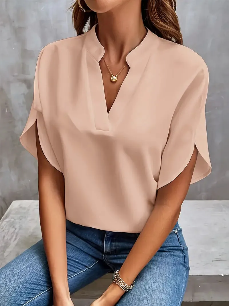 Elegant women's shirt with V-cut-modern & versatile