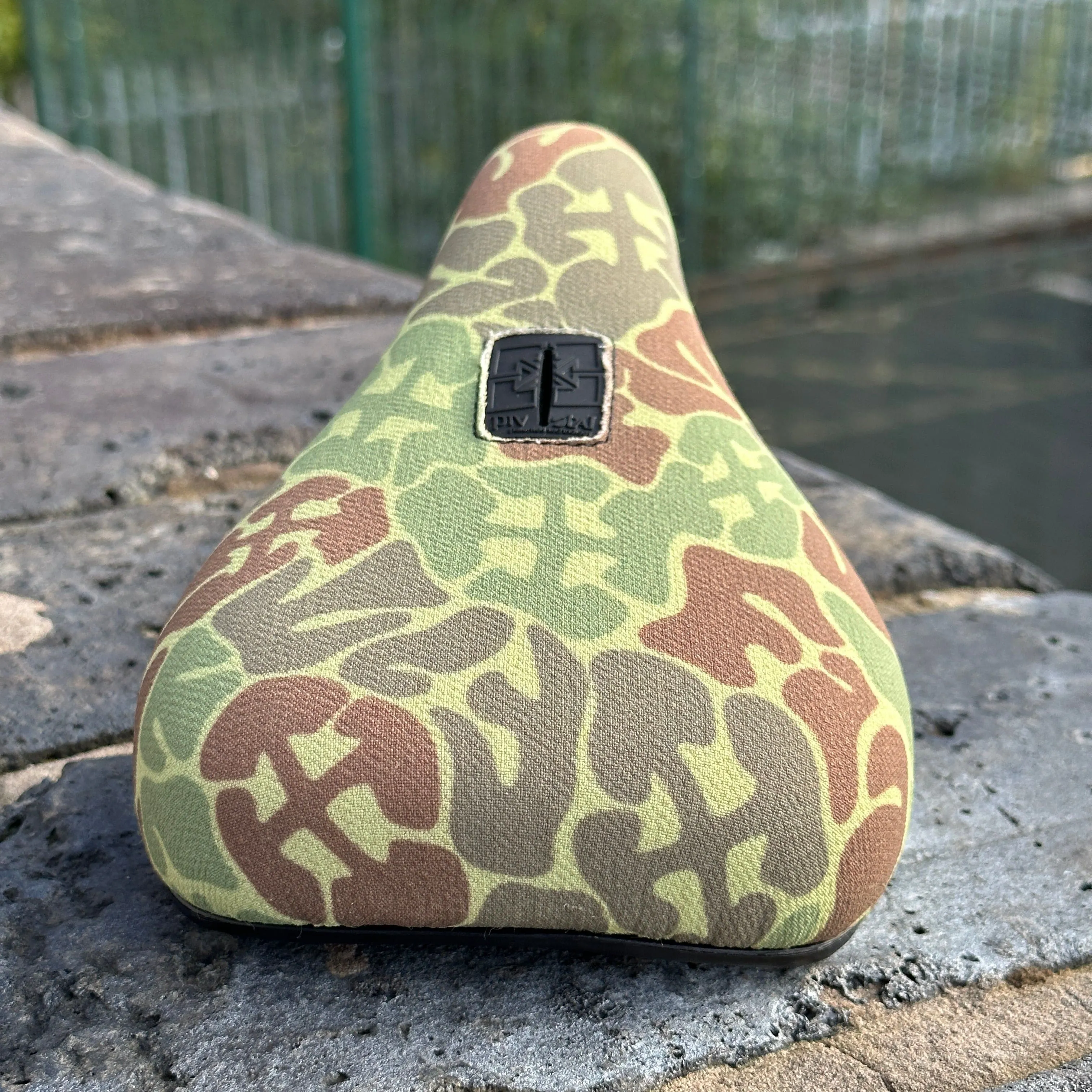 Fit Bike Co Barstool Fat Pivotal Seat All Over Camo