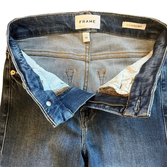 FRAME Le Crop Mini Boot jeans in EUC size 24