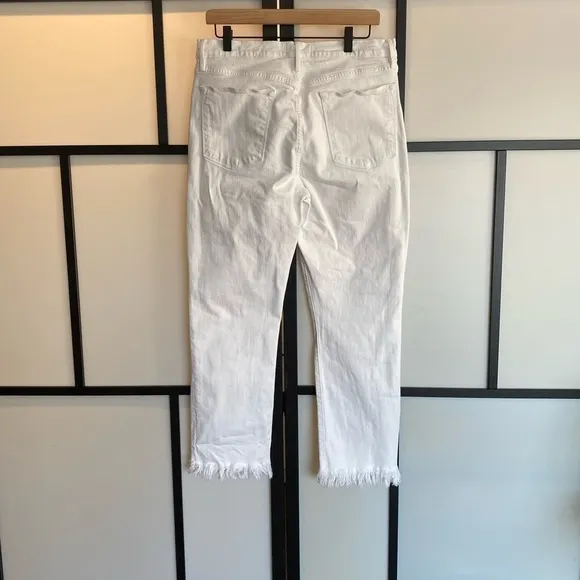 FRAME Le High Straight Blanc white jeans raw hem. Size 32