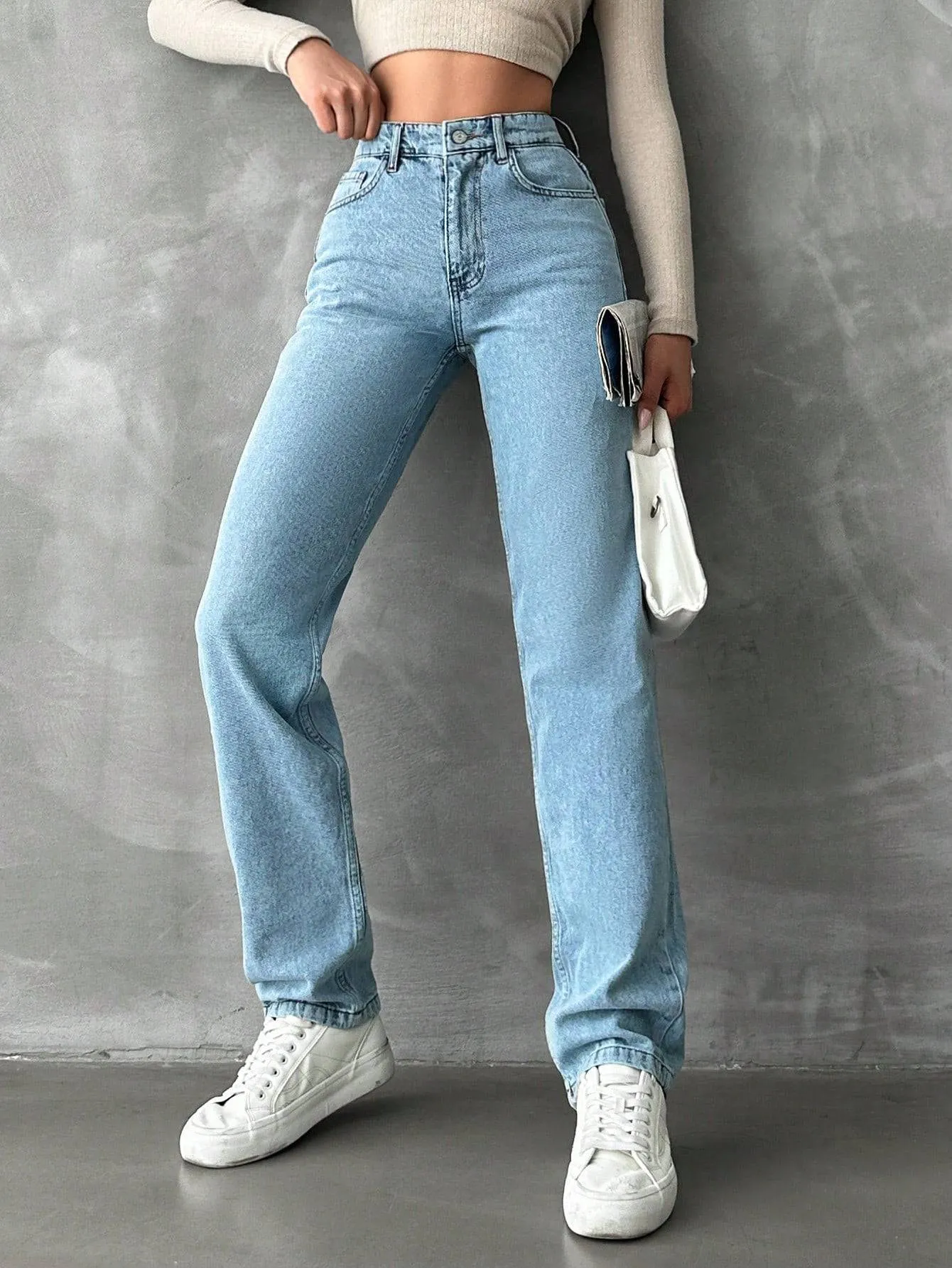 Go-To Blues Straight Fit Jeans