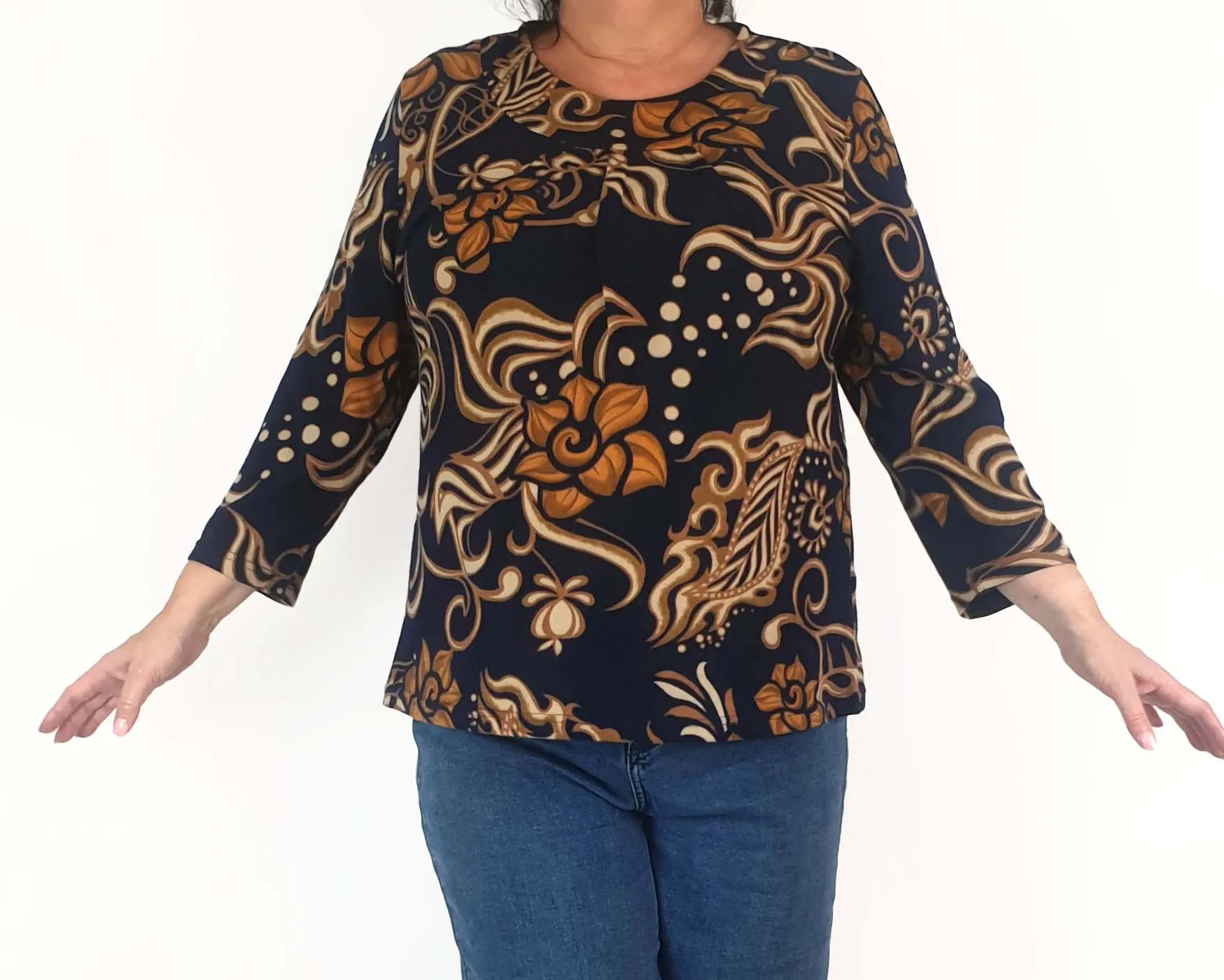 Kate Harris Australia wool mix unique print jumper size 20 (best fits size 16)