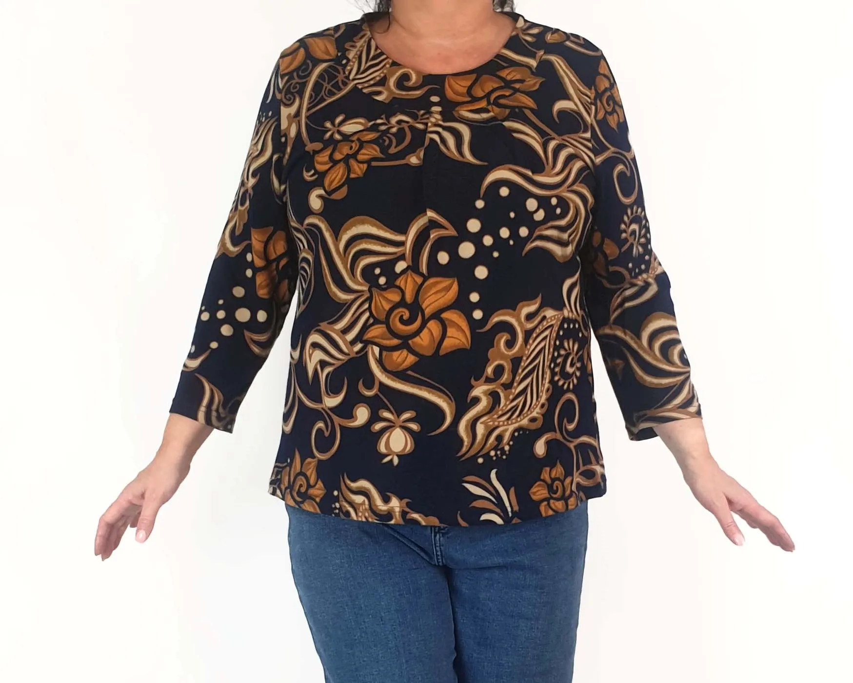 Kate Harris Australia wool mix unique print jumper size 20 (best fits size 16)