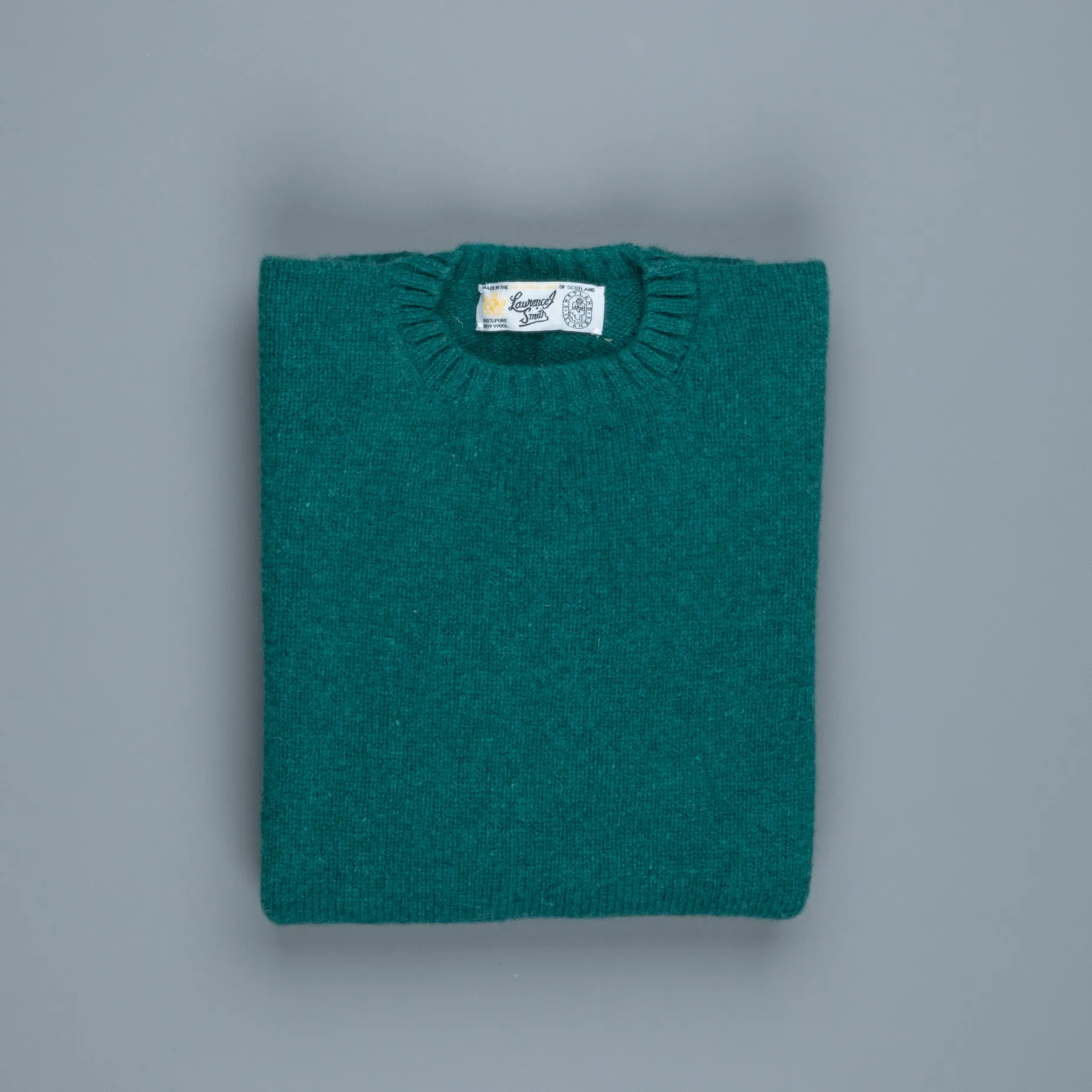 Laurence J. Smith Super soft Seamless Crew Neck Pullover Forest Sheen