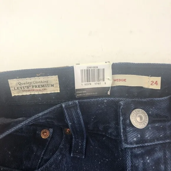 Levis Wedgie Fit Tapered Leg Jeans Size 24 Blue dark wash New