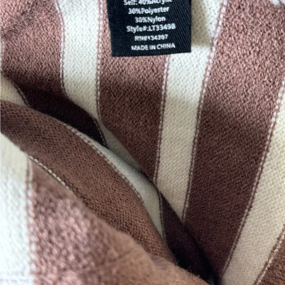 Line &amp; Dot NWT brown super soft turtleneck sweater size small Revolve
