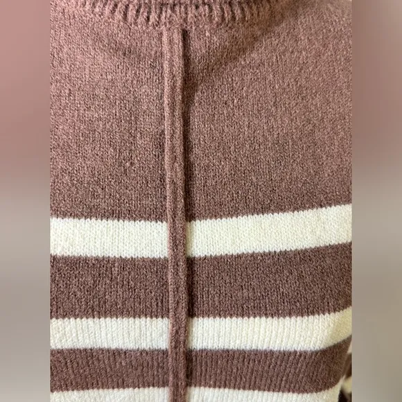 Line &amp; Dot NWT brown super soft turtleneck sweater size small Revolve