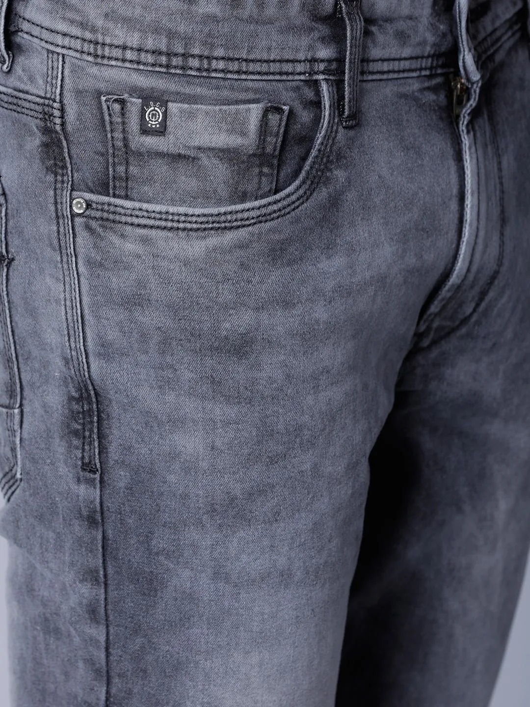LOCOMOTIVE Men Charcoal Grey Slim Fit Mid-Rise Clean Look Stretchable Jeans