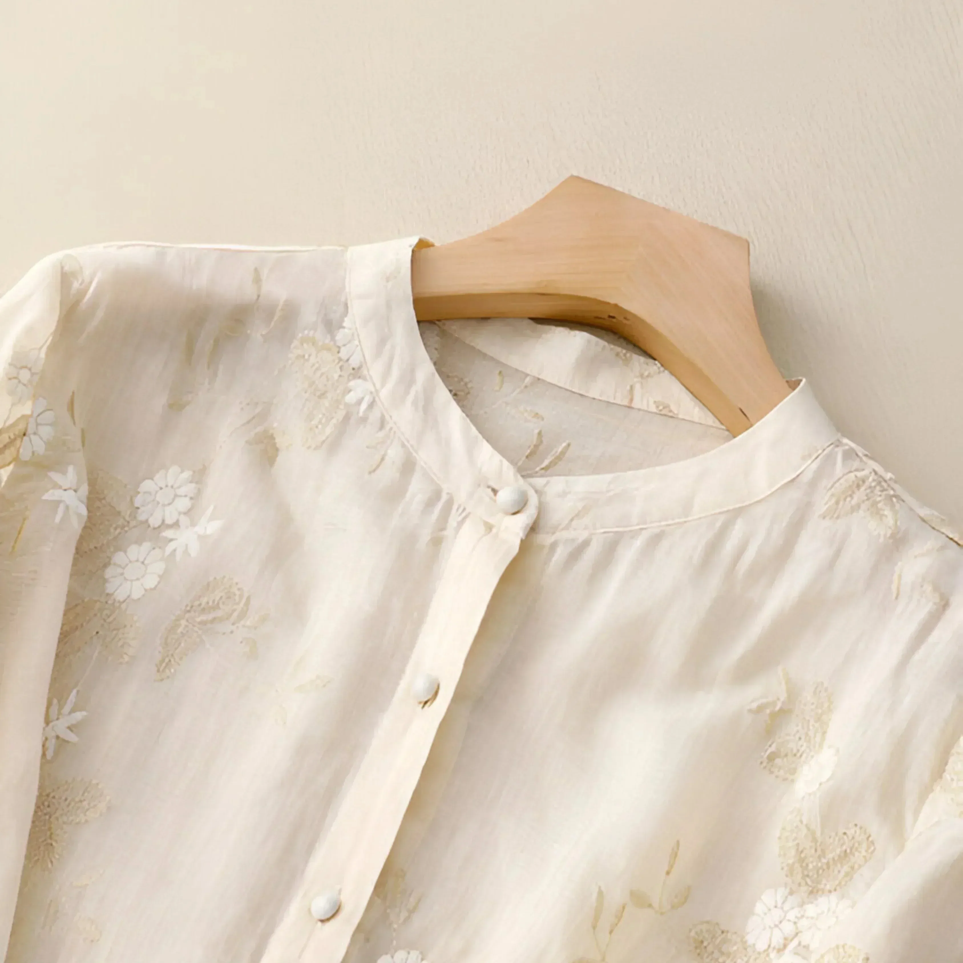 Magda | Embroidered Floral Blouse