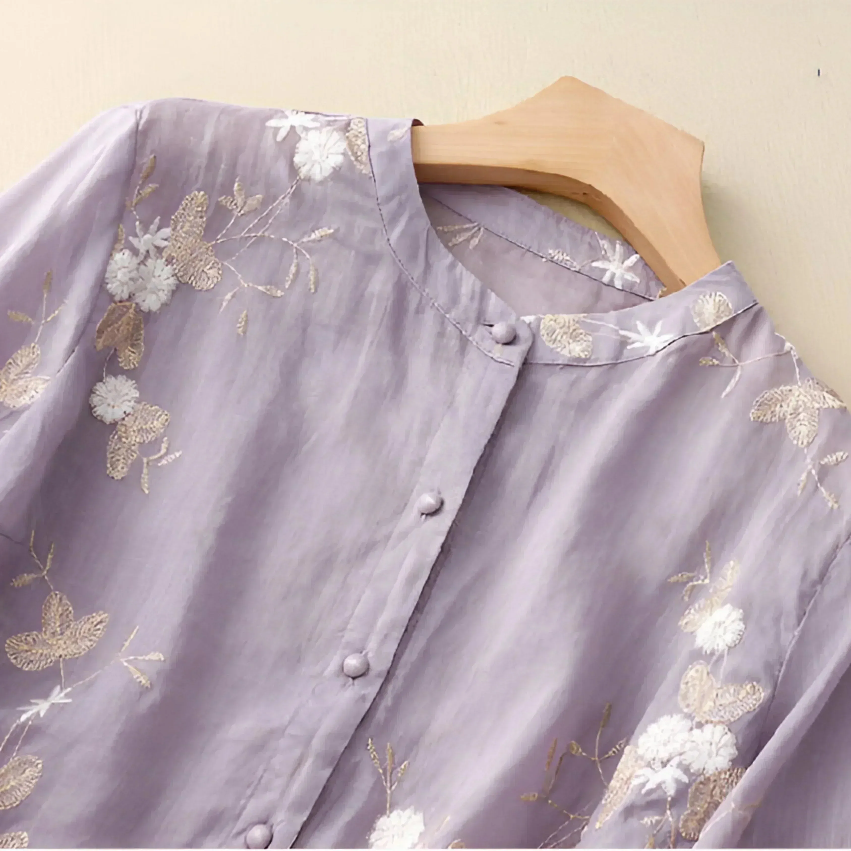 Magda | Embroidered Floral Blouse