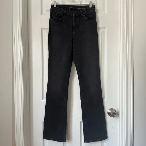 Massimo Dutti Mid Rise Boot Cut Stretchy Fit black denim jeans size 4