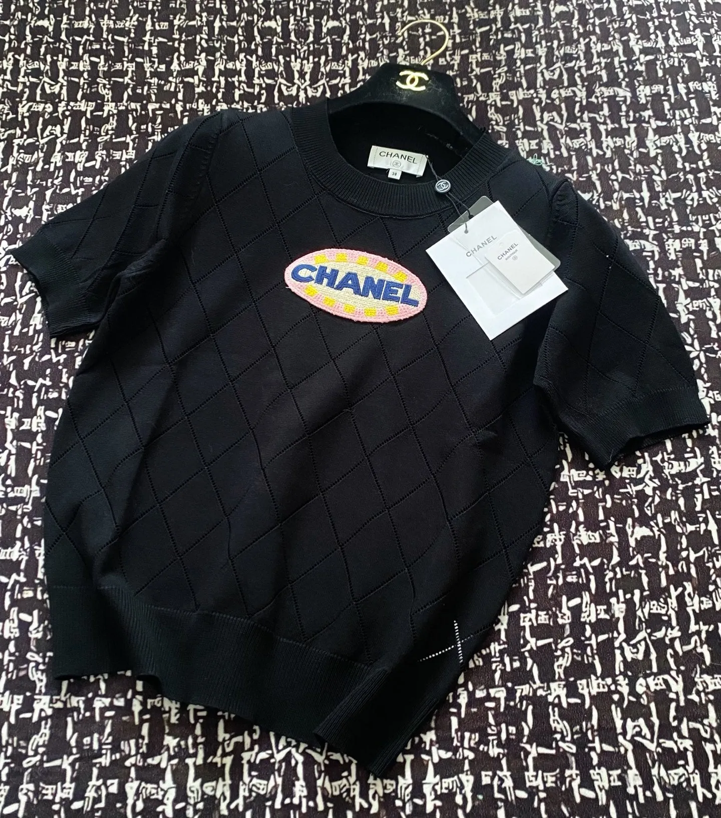 Medal design knitted short sleeves