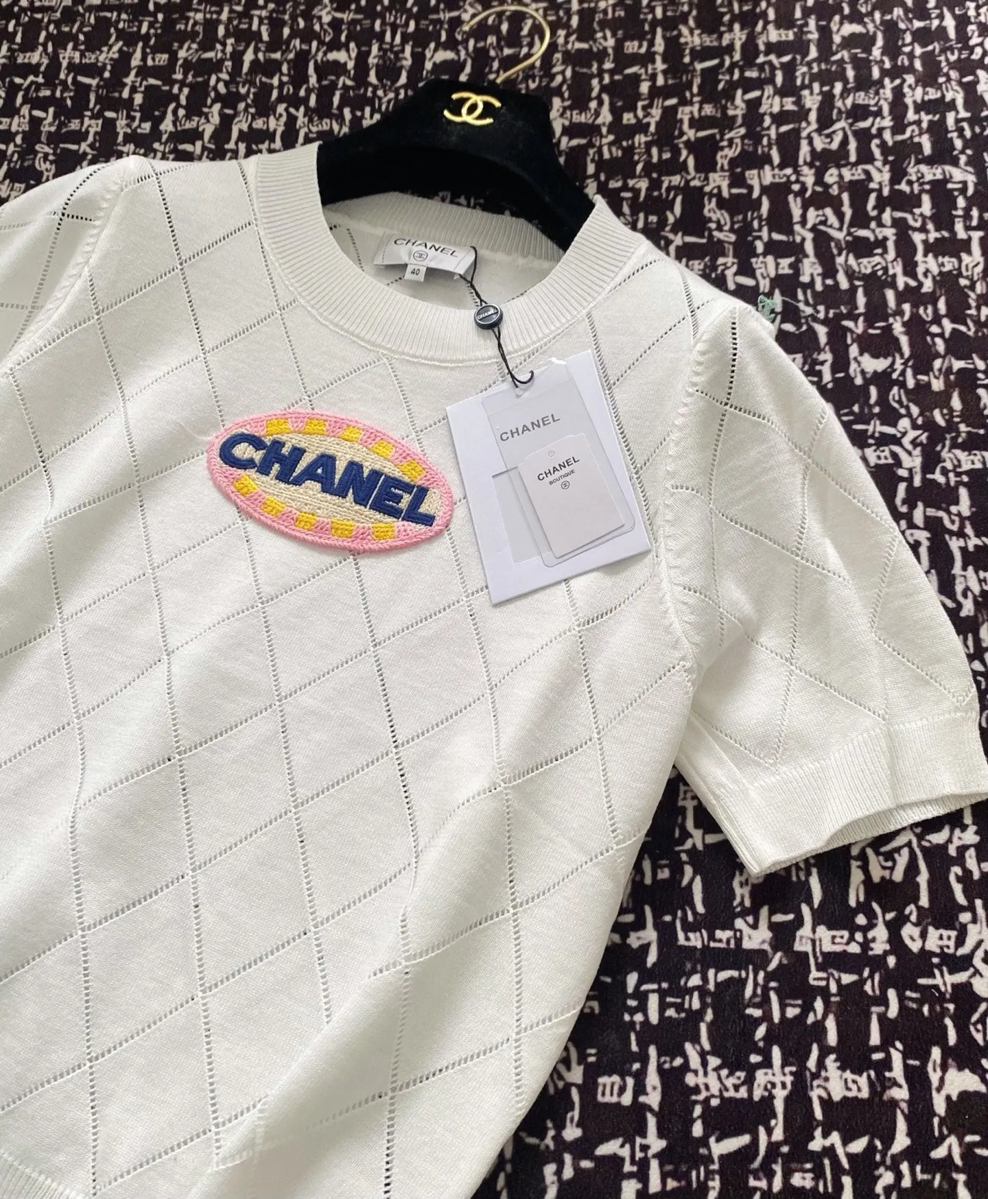 Medal design knitted short sleeves