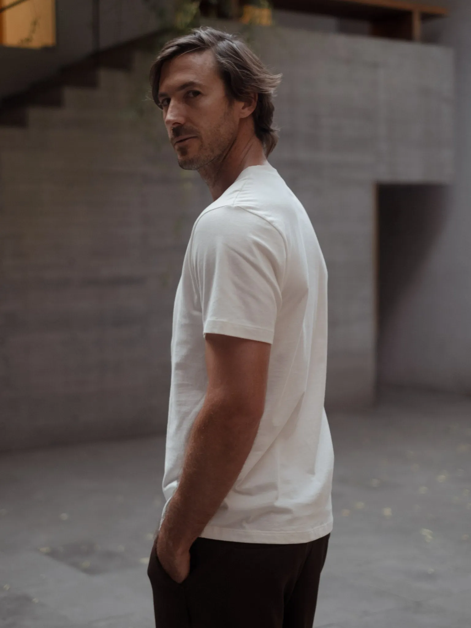 MEN RIGHT FIT TEE - CREAMY