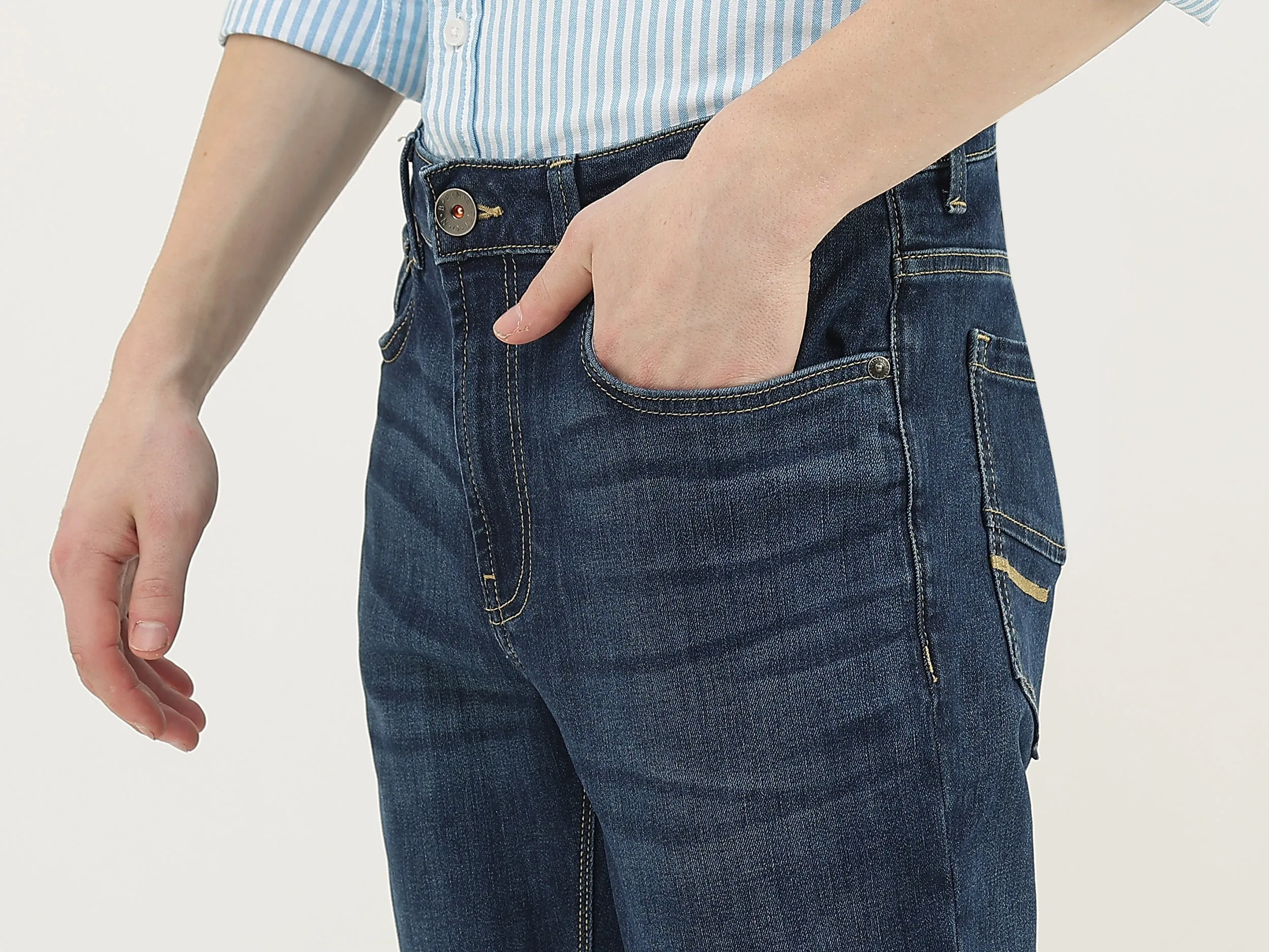 Men Solid Skinny Fit Jeans