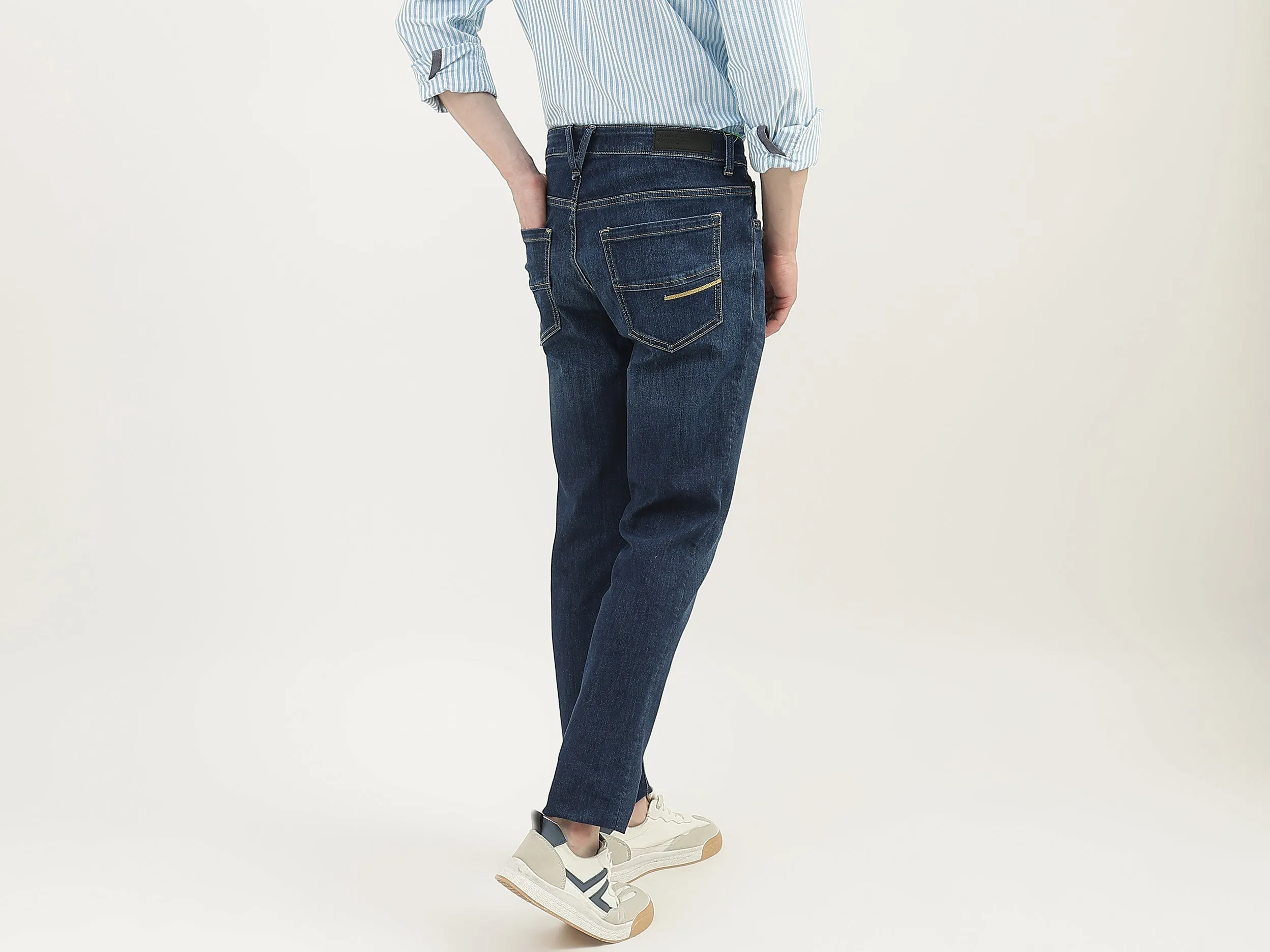 Men Solid Skinny Fit Jeans