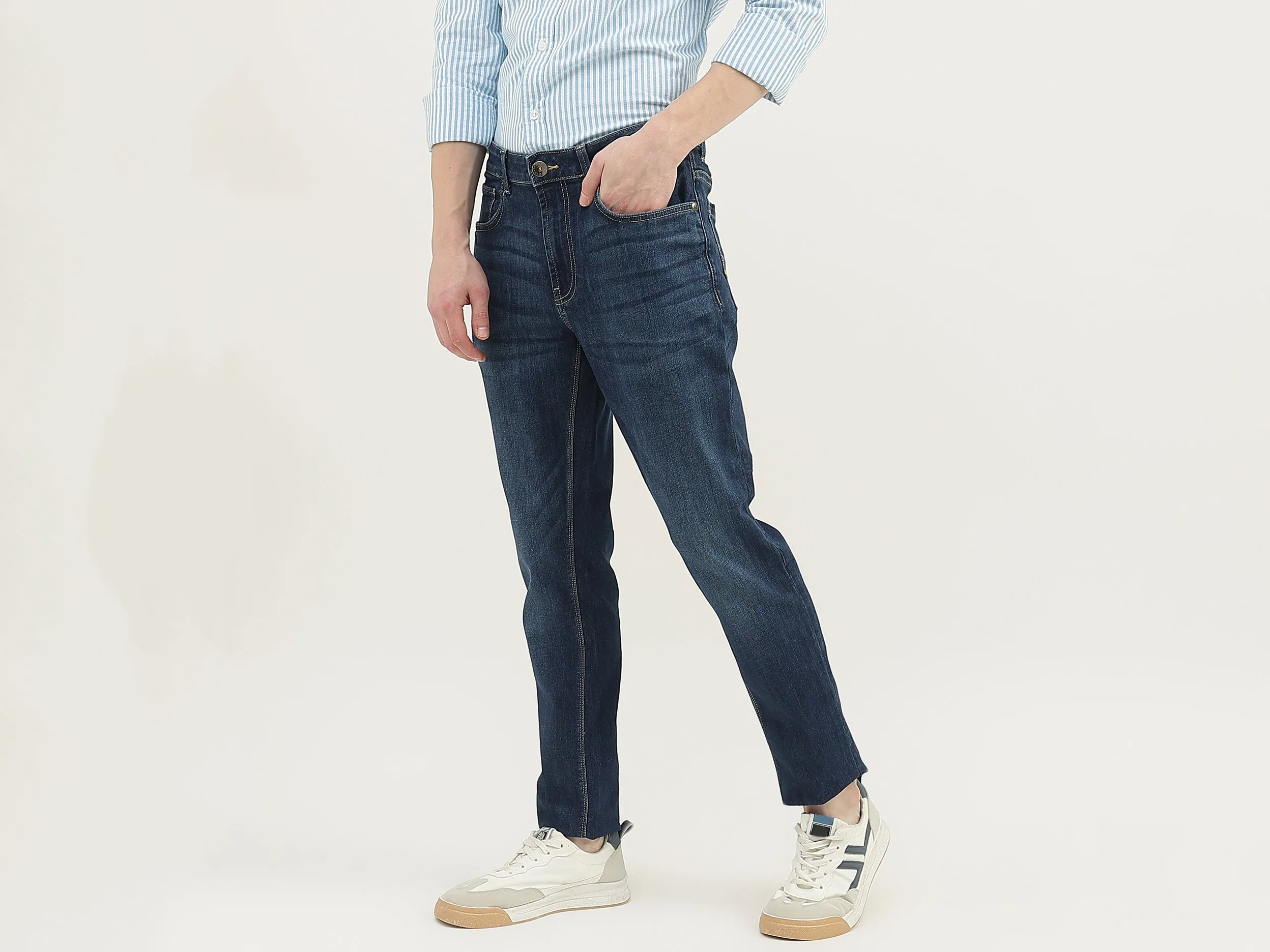 Men Solid Skinny Fit Jeans