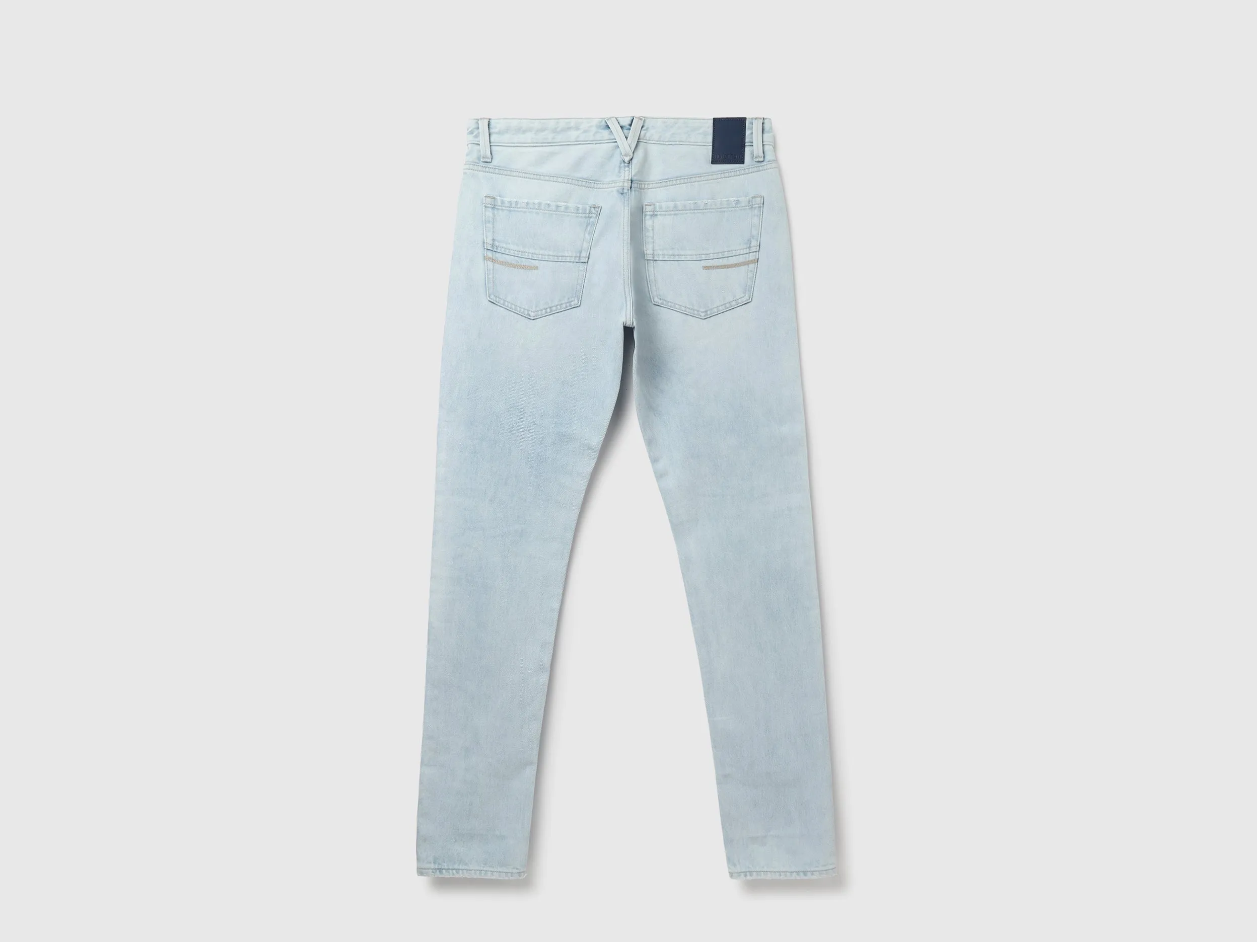 Men's Solid Slim Tapered Fit Jeans