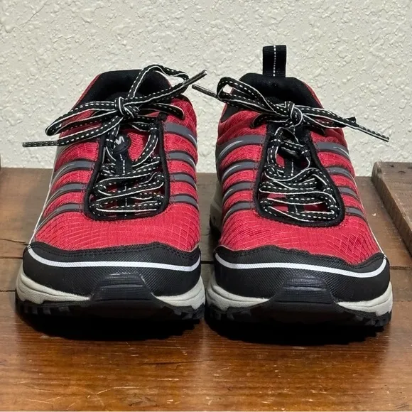 Merrell Versatile Performance Runner Black/Pompeian Red Men’s shoe Size 8.