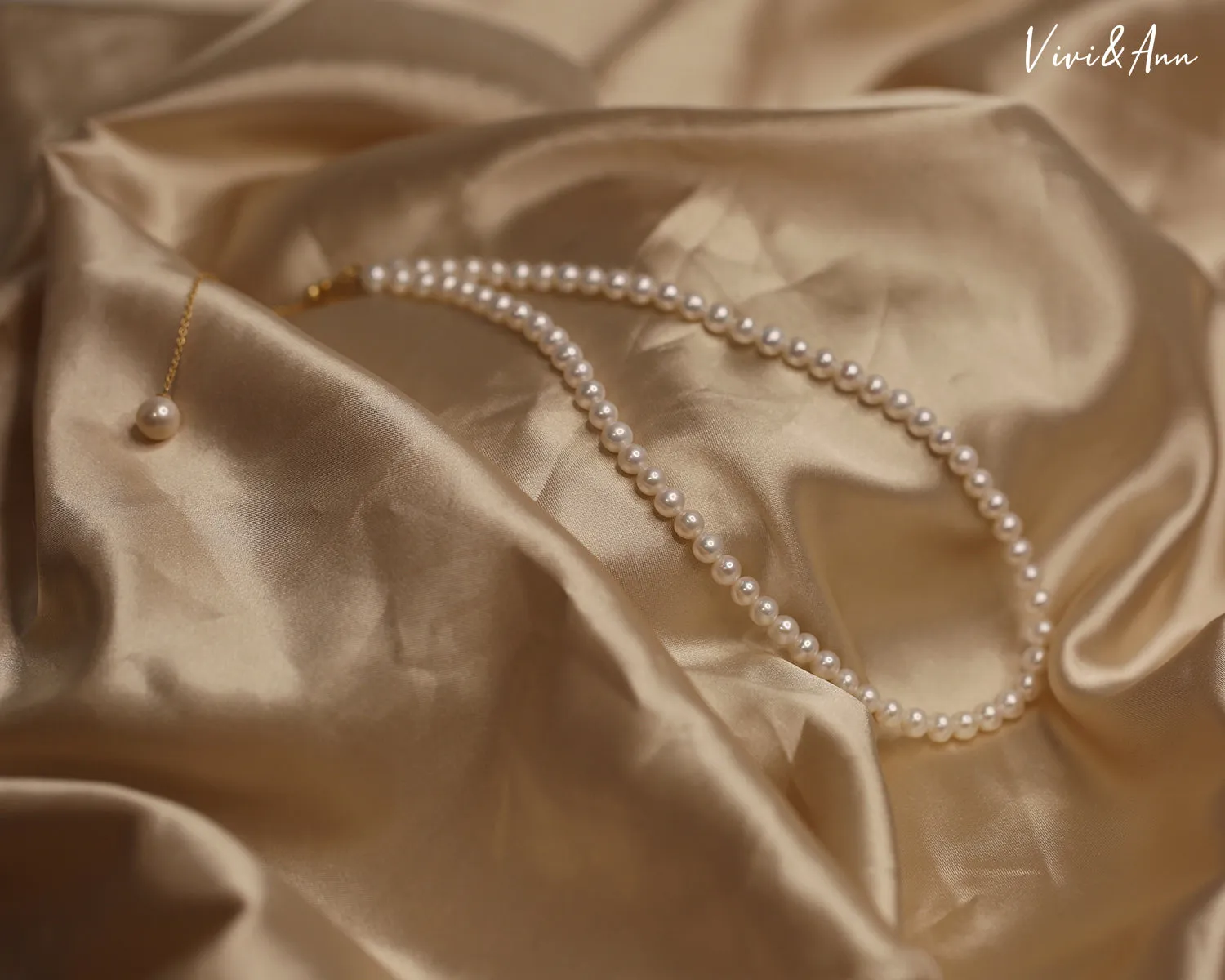 Multi-way Versatile Freshwater Pearl Choker with 18K Clasp Necklace