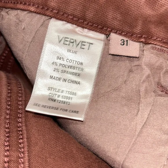 New Vervet High Rise Dark Mauve DistressedBootcut Jeans 31
