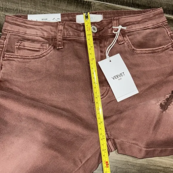 New Vervet High Rise Dark Mauve DistressedBootcut Jeans 31