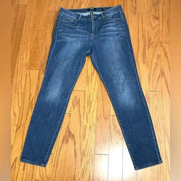 Nine‎ West- Blue Wash Skinny Womans Jeans Size 12