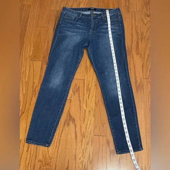 Nine‎ West- Blue Wash Skinny Womans Jeans Size 12