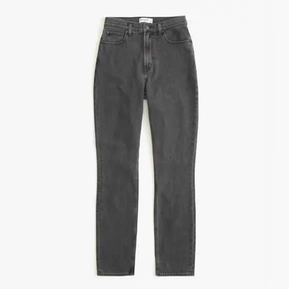 NWT Abercrombie Curve Love Ultra High Rise 90s Slim Straight Jean, Size 34 Long