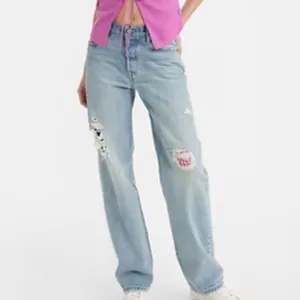 NWT Levi's 501 90's Distressed Jeans 150th Anniversary size 25x30