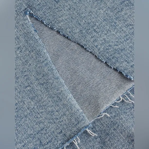 NWT Mid Rise Light Wash Front Vent '70sFlare Jeans Size 8S
