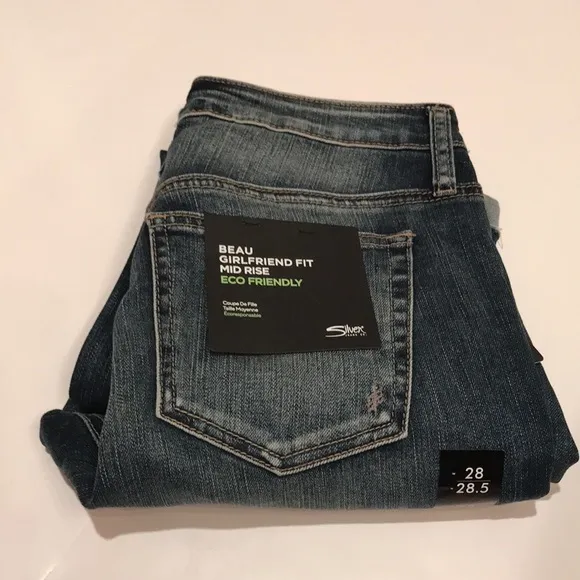 NWT SILVER JEANS BEAU GIRLFRIEND FIT MID RIDE CROP ANKLE HOLES 28 rips
