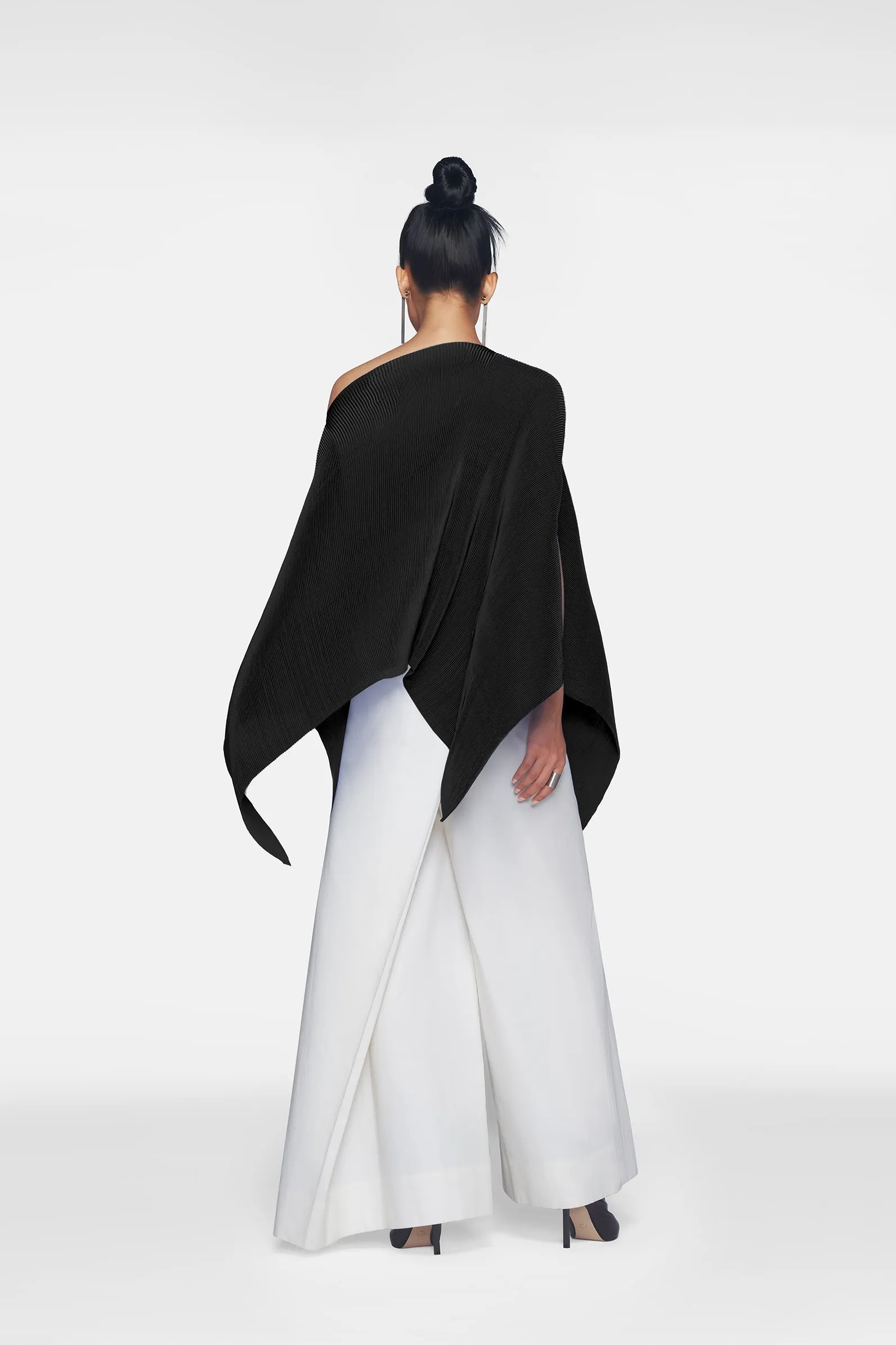 Pleated Short Poncho