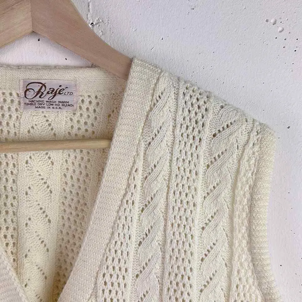 Raje LTD American Vintage Women's Oversized Knit Sweater Vest – Cream White, Medium