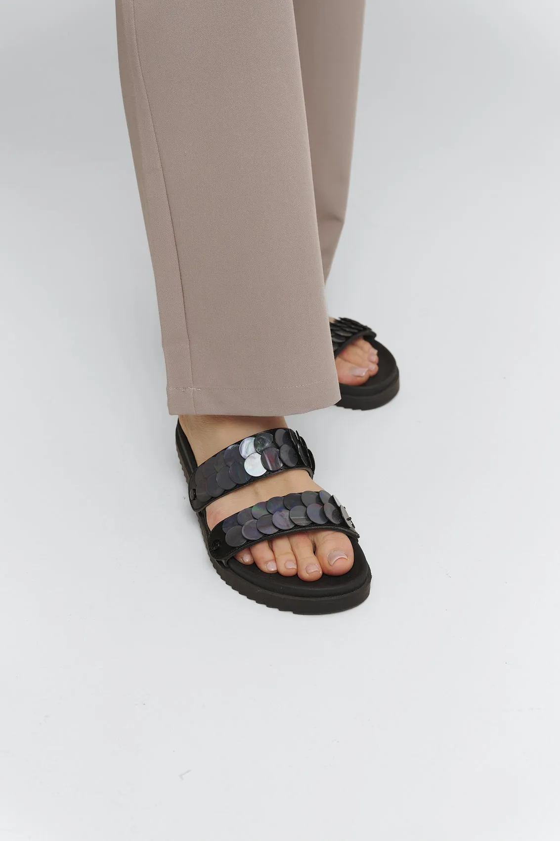 Shiny Plate - Casual Clean Black